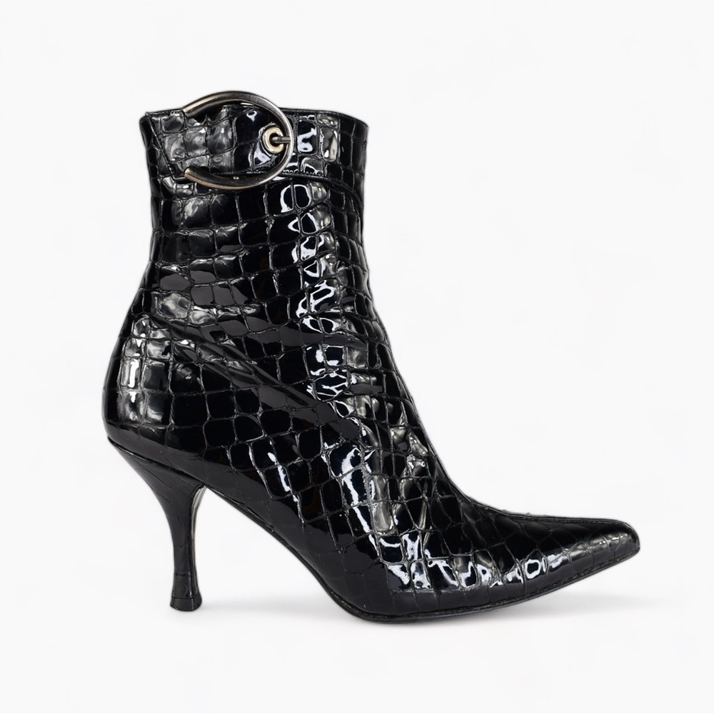 Stuart Weitzman ✦ Black Patent Leather Scale Pattern Boots